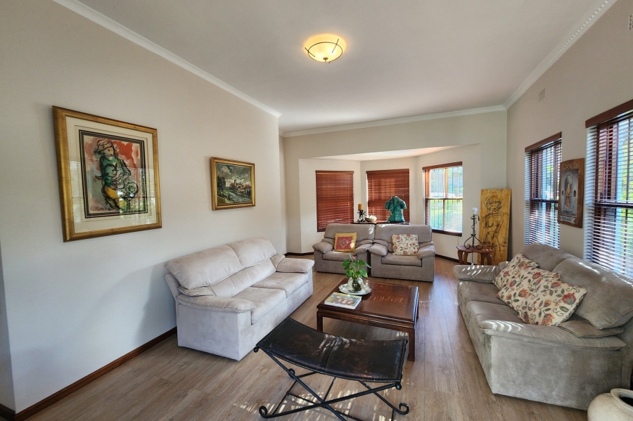 4 Bedroom Property for Sale in Panorama Western Cape